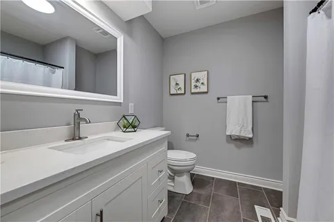 $460,000 | 8017 West 149th Street, Overland Park, KS 66223