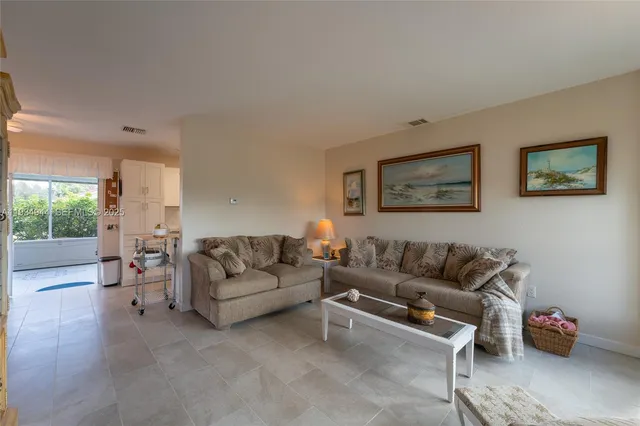 $199,000 | 2001 Schooner Drive, LaBelle, FL 33935