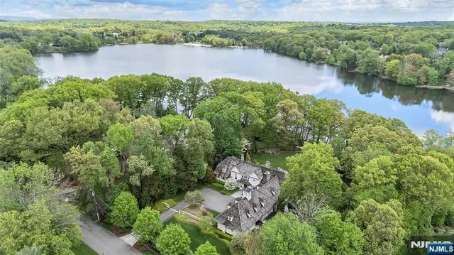 $5,250,000 | 259 Indian Trail Drive, Franklin Lakes, NJ 07417