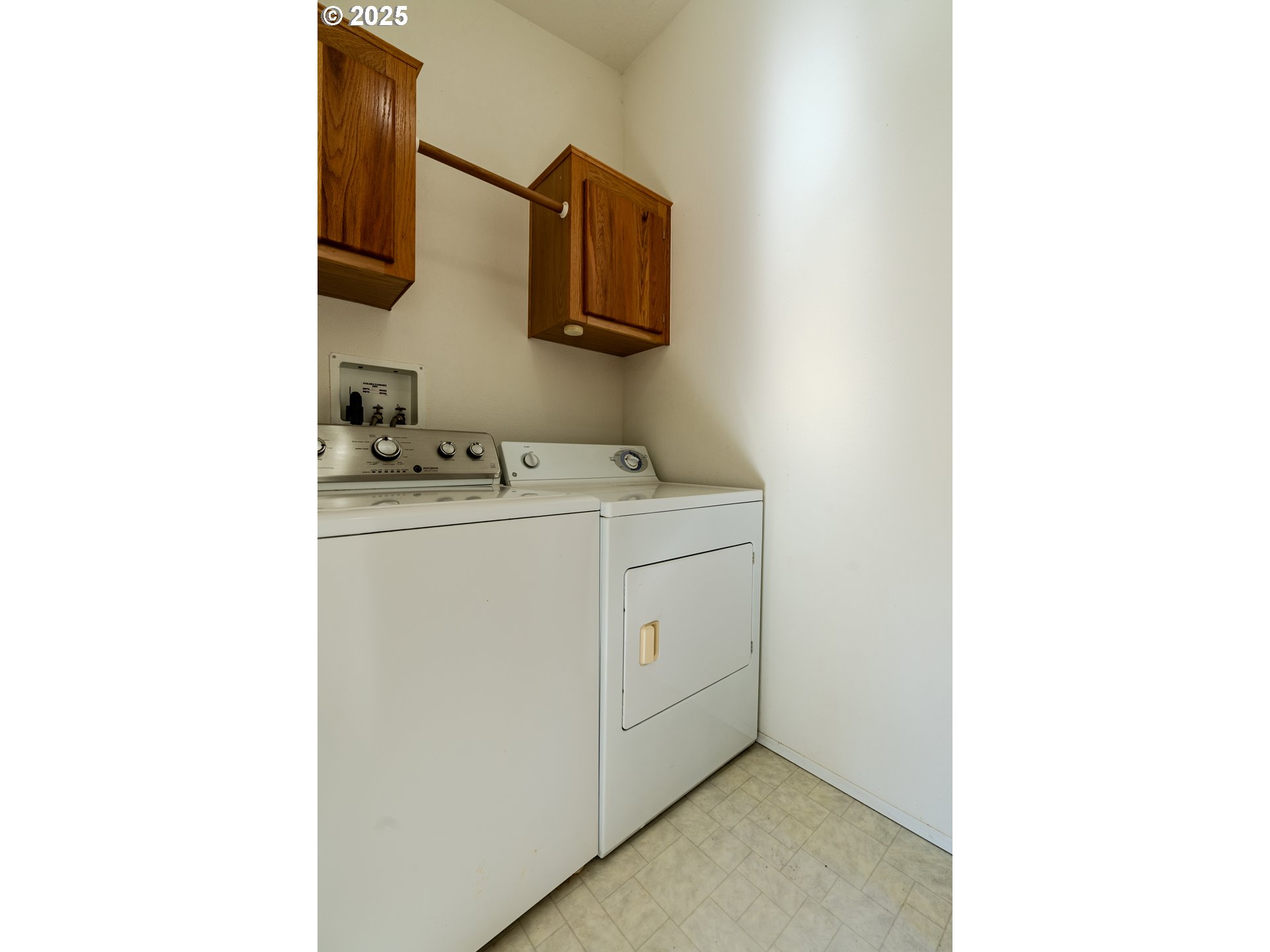 41300 Southeast Louden Road Corbett, OR 97019 - Photo 17 of 48 a utility room with dryer and washer