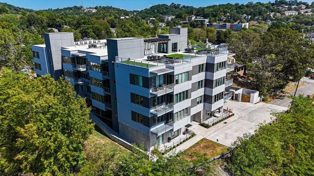 $468,000 | 411 Fairpoint Street, Unit 402, Chattanooga, TN 37405