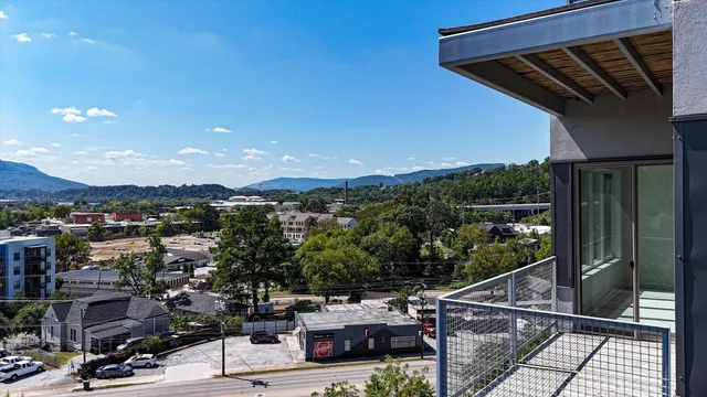 $468,000 | 411 Fairpoint Street, Unit 402, Chattanooga, TN 37405