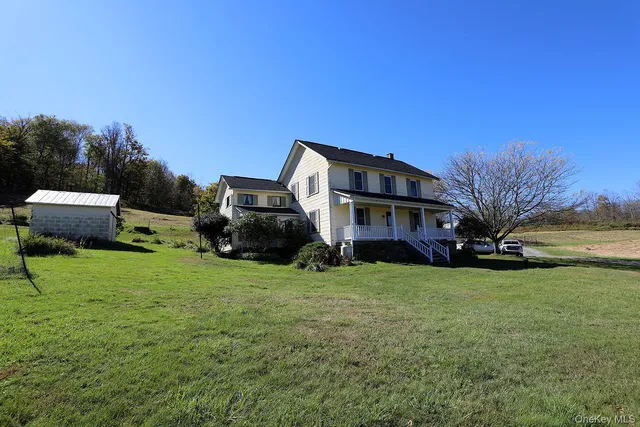 $369,000 | 73 Clover Hill Lane, Damascus, PA 18415