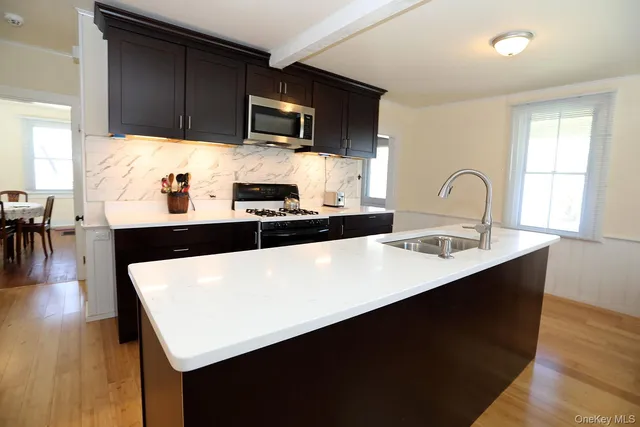 $369,000 | 73 Clover Hill Lane, Damascus, PA 18415