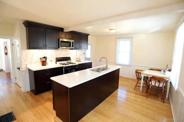 $369,000 | 73 Clover Hill Lane, Damascus, PA 18415