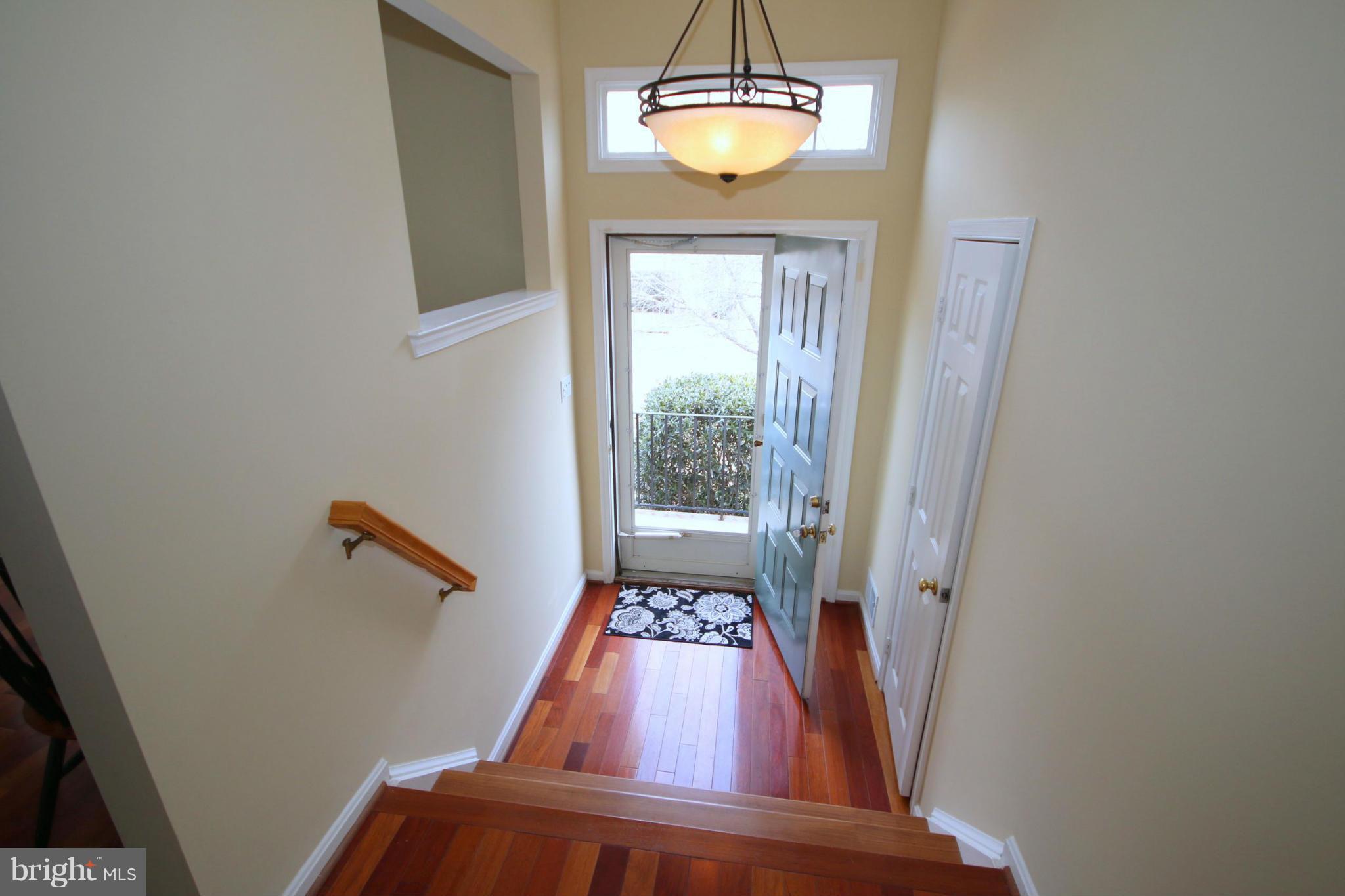 1246 Weatherstone Court Reston, VA 20194 - Photo 2 of 26 Interior (General)