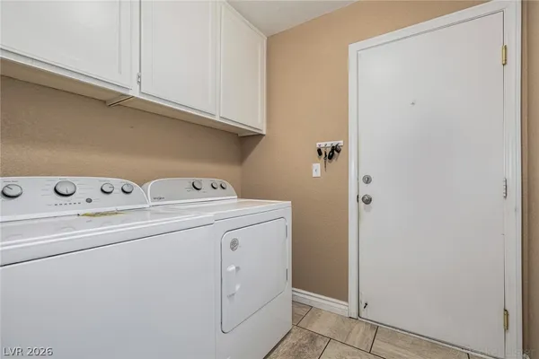$2,100 | 169 Kachina Drive, Henderson, NV 89074