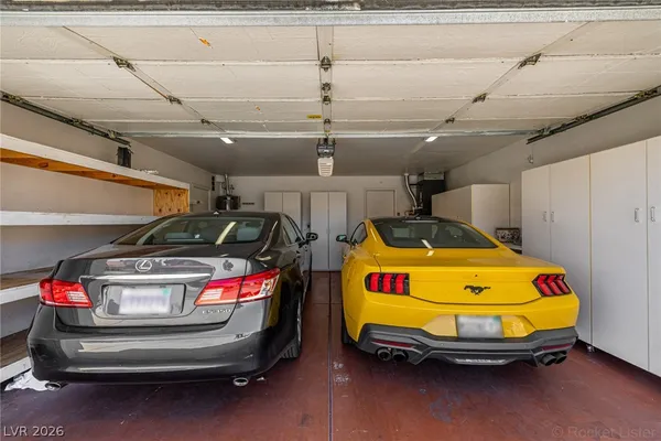 $2,100 | 169 Kachina Drive, Henderson, NV 89074