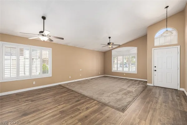 $2,100 | 169 Kachina Drive, Henderson, NV 89074