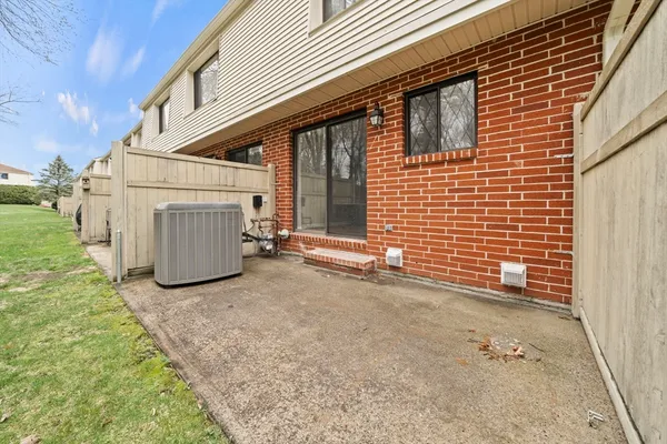 $2,850 | 68 Sterling Lane, Unit 68, Haverhill, MA 01835
