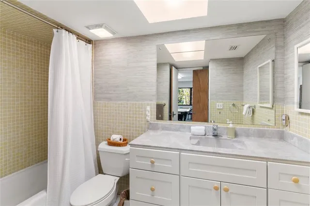 $3,250 | 804 Pennsylvania Way, Sarasota, FL 34243