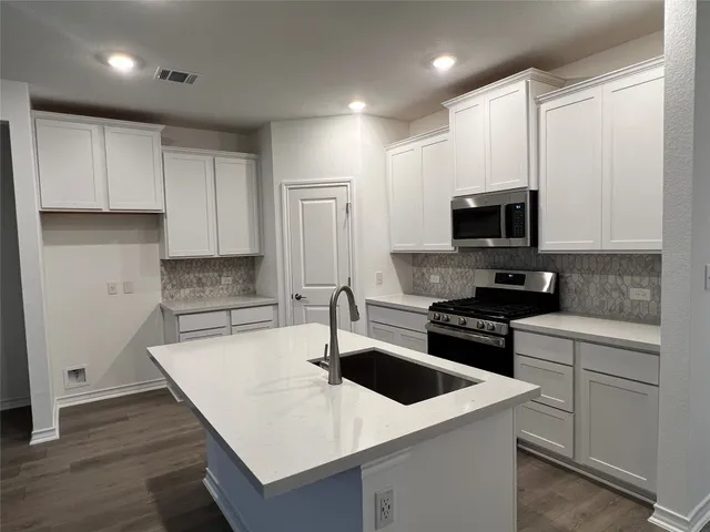 $2,250 | 497 Papaya Drive, Buda, TX 78610