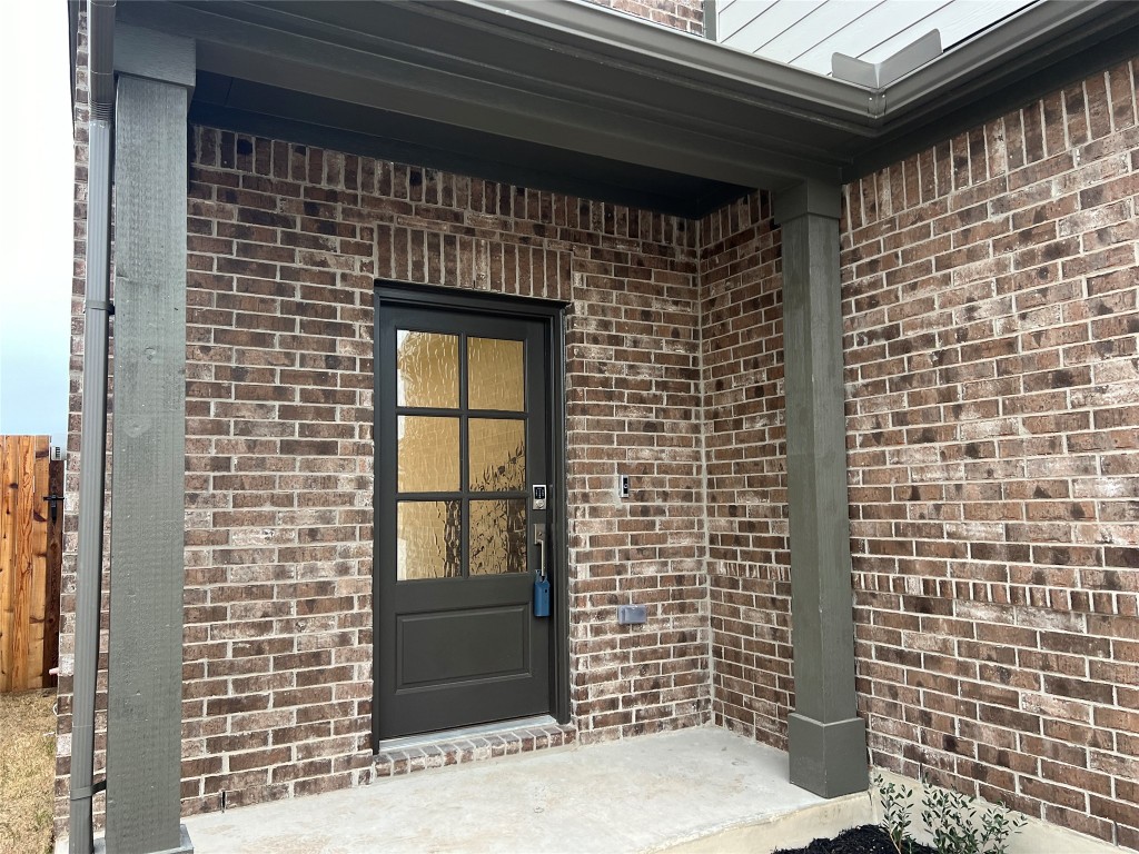 497 Papaya Drive Buda, TX 78610 - Photo 3 of 39