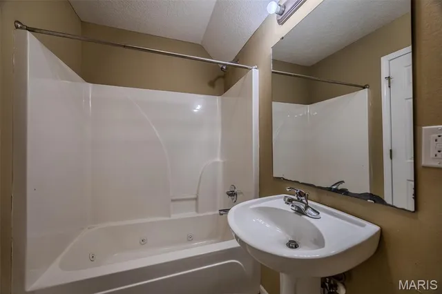 $249,900 | 1412 Linda Circle, Lebanon, MO 65536