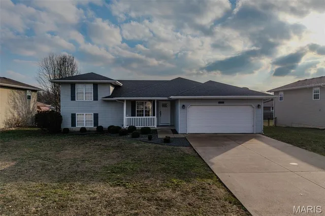 $249,900 | 1412 Linda Circle, Lebanon, MO 65536