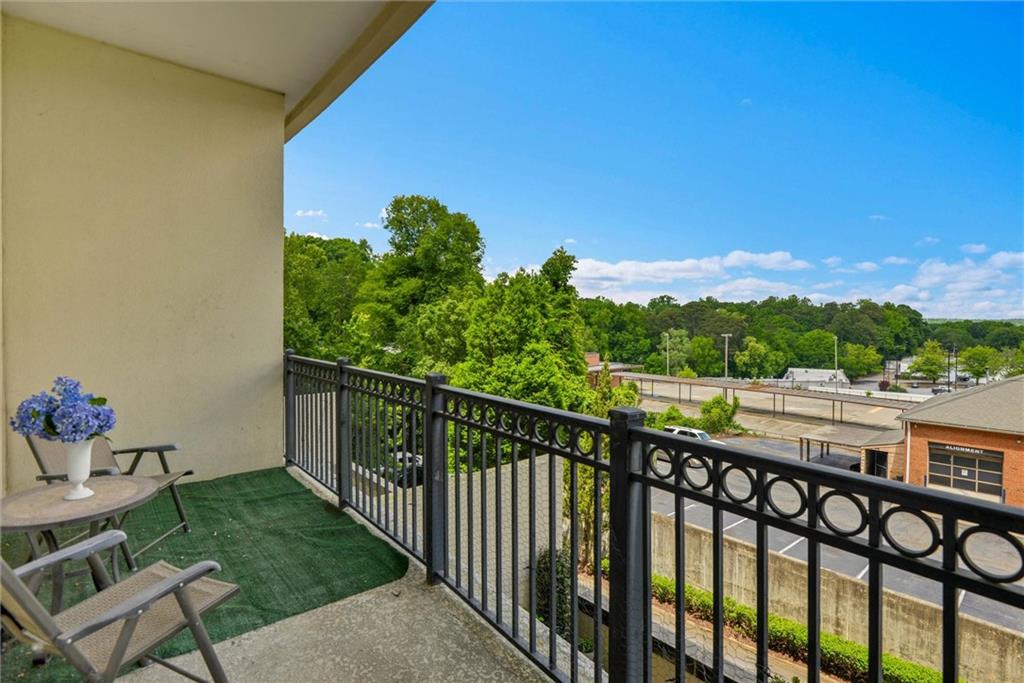 3820 Roswell Road Northeast, Unit 314 Atlanta, GA 30342 - Photo 25 of 31
