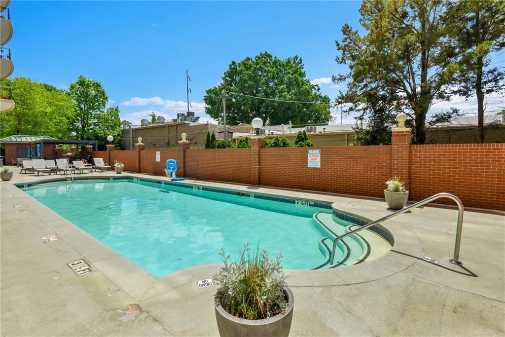 3820 Roswell Road Northeast, Unit 314 Atlanta, GA 30342 - Photo 29 of 31