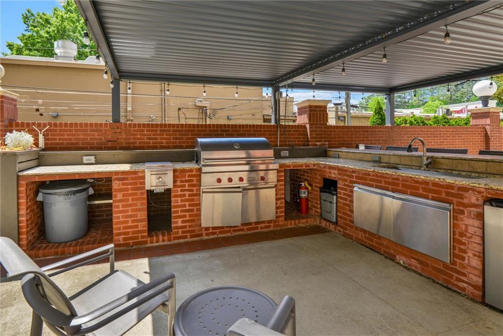3820 Roswell Road Northeast, Unit 314 Atlanta, GA 30342 - Photo 30 of 31