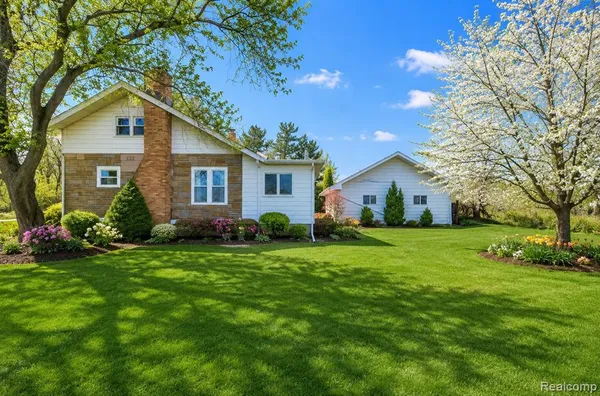 $439,000 | 3920 West Ellsworth Road, Ann Arbor, MI 48103