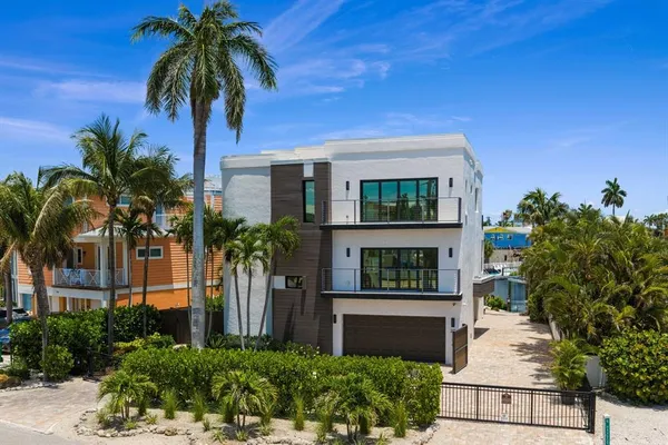 $4,500,000 | 201 North Harbor Drive, Holmes Beach, FL 34217