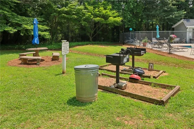 $192,900 | 1931 Brian Way, Decatur, GA 30033