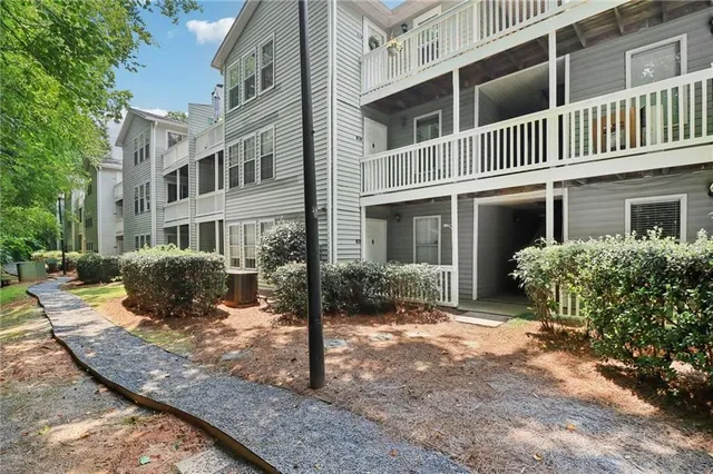 $192,900 | 1931 Brian Way, Decatur, GA 30033