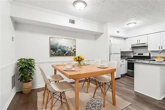 $192,900 | 1931 Brian Way, Decatur, GA 30033