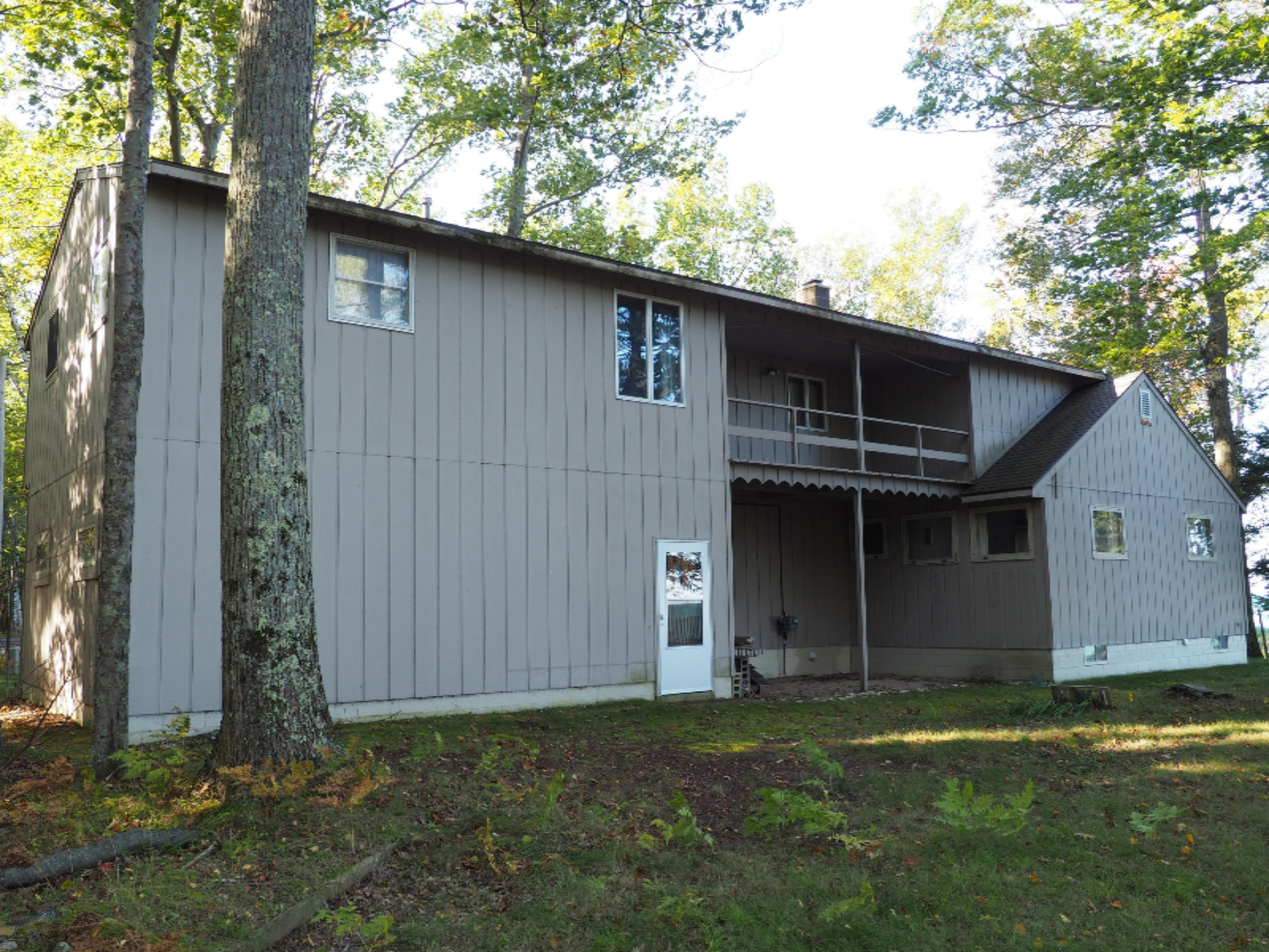 5930 Lakeshore Road Manistee, MI 49660 - Photo 58 of 101 PA060147