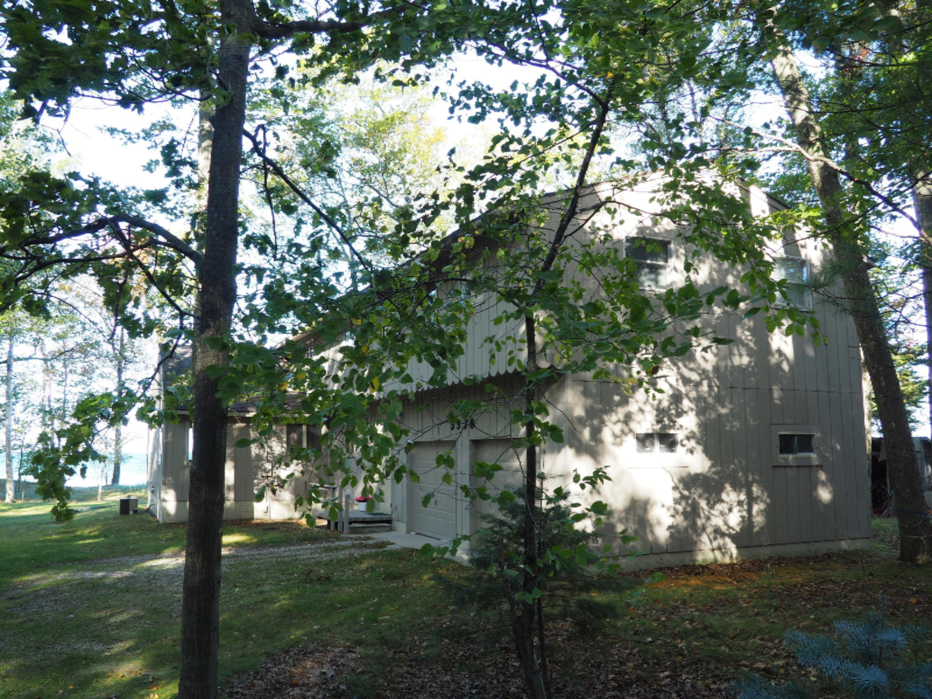 5930 Lakeshore Road Manistee, MI 49660 - Photo 72 of 101 PA060102