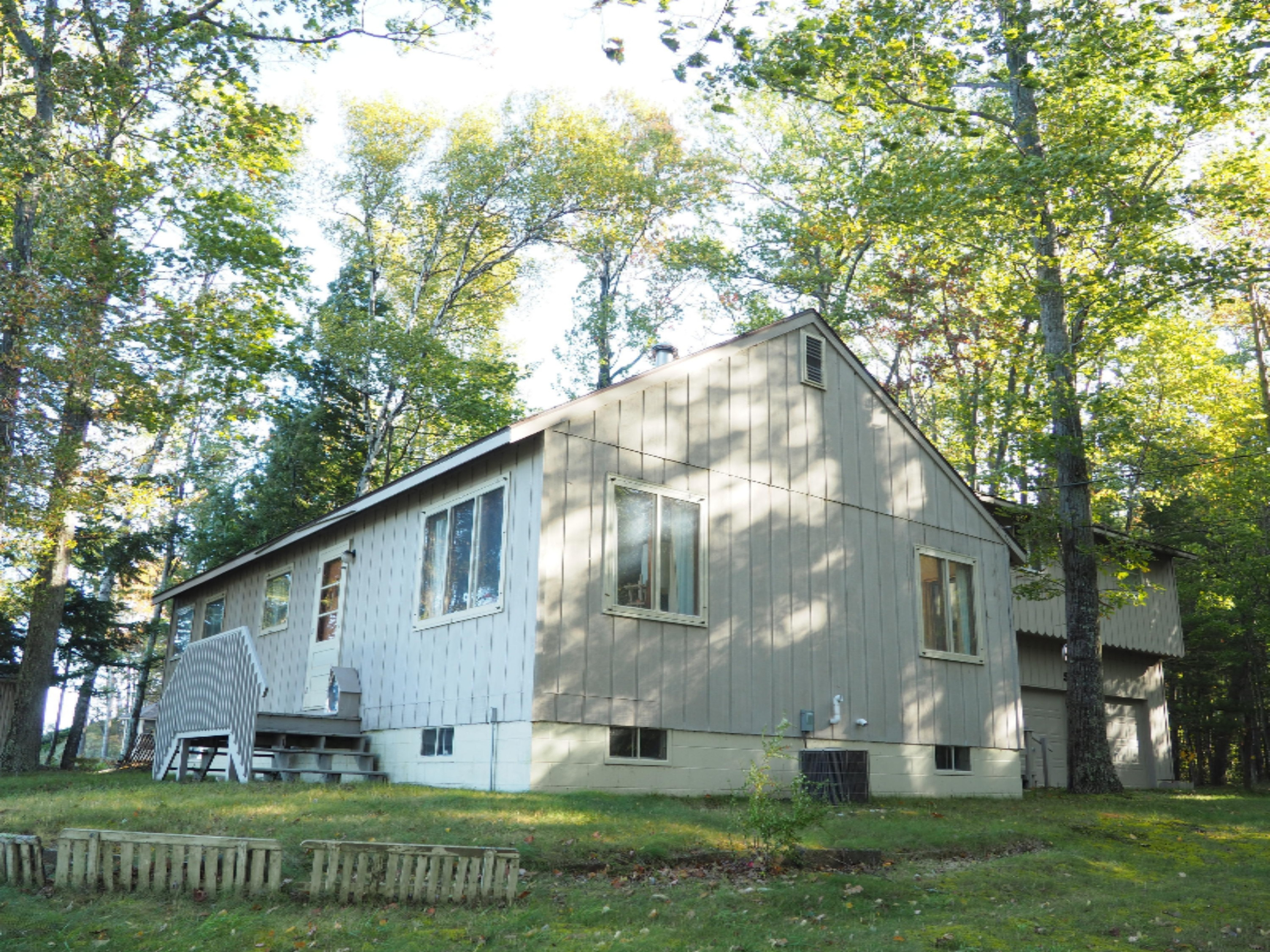 5930 Lakeshore Road Manistee, MI 49660 - Photo 10 of 101 PA060098