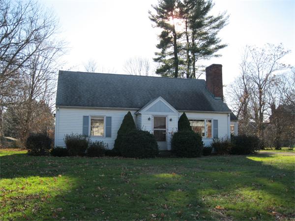 14 Elbert Road Agawam, MA 01001 - Photo 1 of 16 Gallery Image 1
