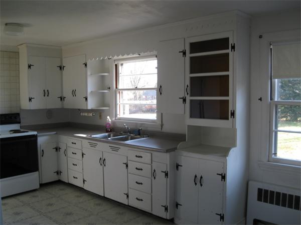 14 Elbert Road Agawam, MA 01001 - Photo 5 of 16 Gallery Image 5