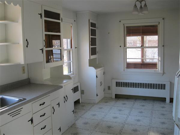 14 Elbert Road Agawam, MA 01001 - Photo 6 of 16 Gallery Image 6