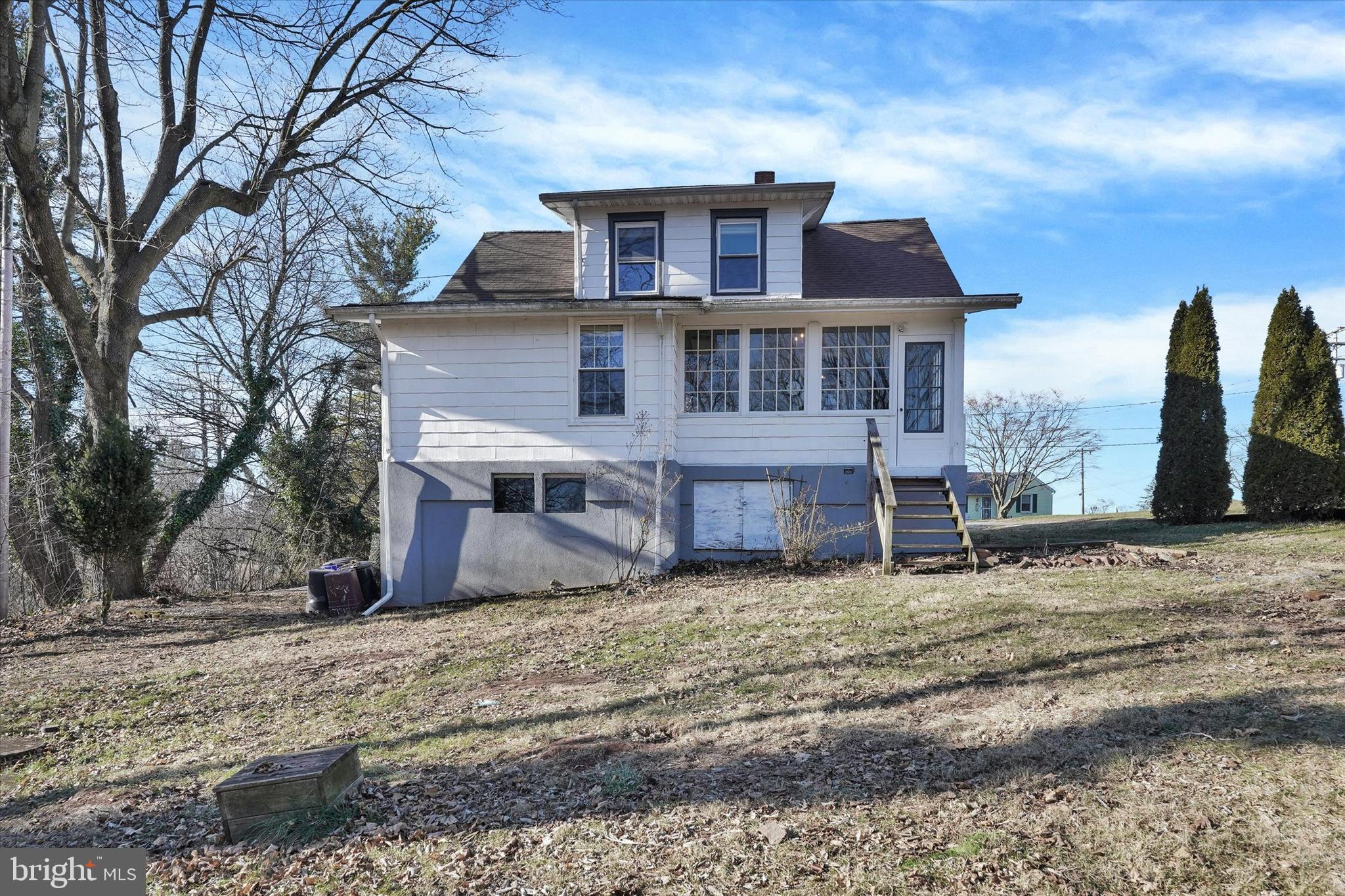 2120 Winding Road York, PA 17408 - Photo 24 of 28 Gallery Image 24