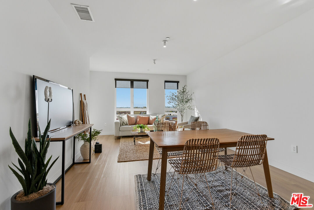 10601 Washington Boulevard, Unit 428 Culver City, CA 90232 - Photo 2 of 29 a view of a dining room with furniture