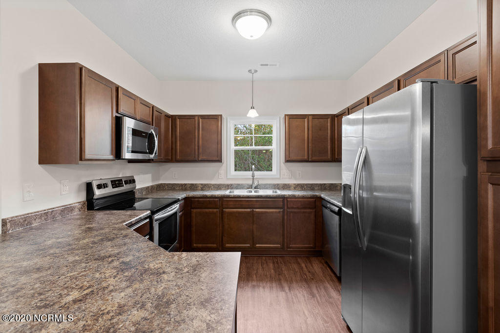 509 Shallotte Lane Holly Ridge, NC 28445 - Photo 9 of 23 IMG_5573