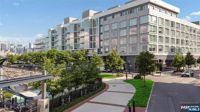 $4,800 | 1000 Ave At Port Imperial, Unit PH702, Weehawken, NJ 07086