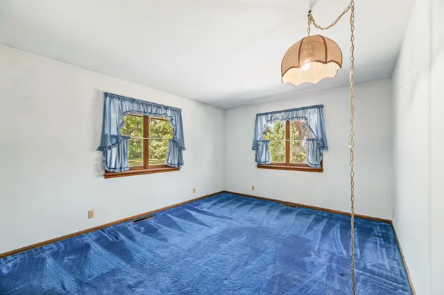 $899,000 | 4757 Riverside Road, Waterford, WI 53185