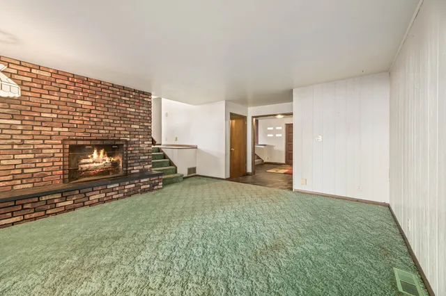 $899,000 | 4757 Riverside Road, Waterford, WI 53185