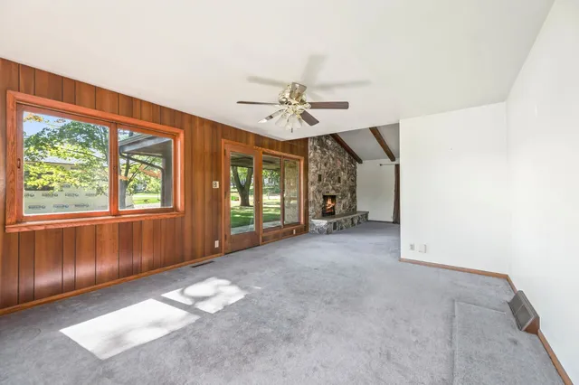 $899,000 | 4757 Riverside Road, Waterford, WI 53185