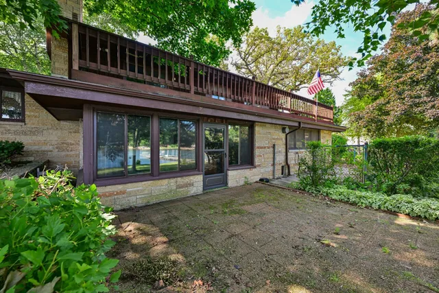 $899,000 | 4757 Riverside Road, Waterford, WI 53185