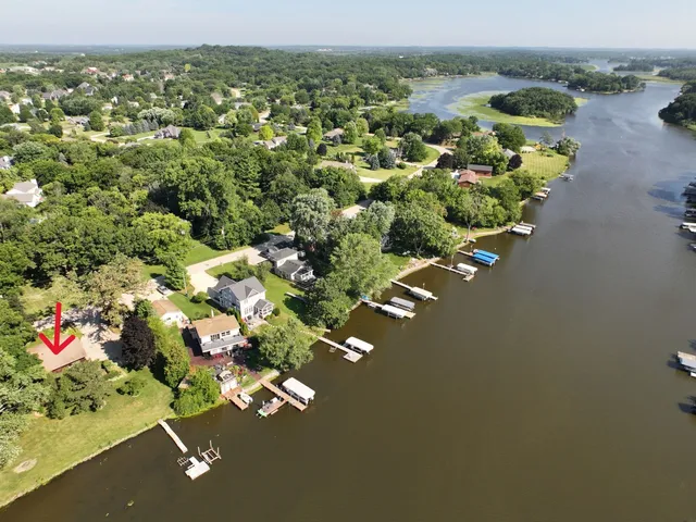 $899,000 | 4757 Riverside Road, Waterford, WI 53185