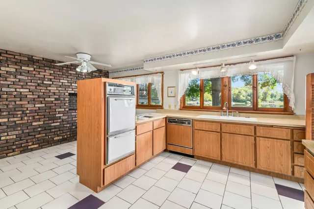 $899,000 | 4757 Riverside Road, Waterford, WI 53185