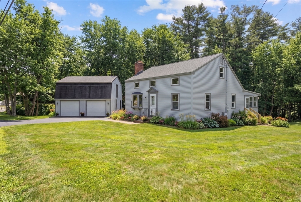 378 Linebrook Road Ipswich, MA 01938 - Photo 4 of 22