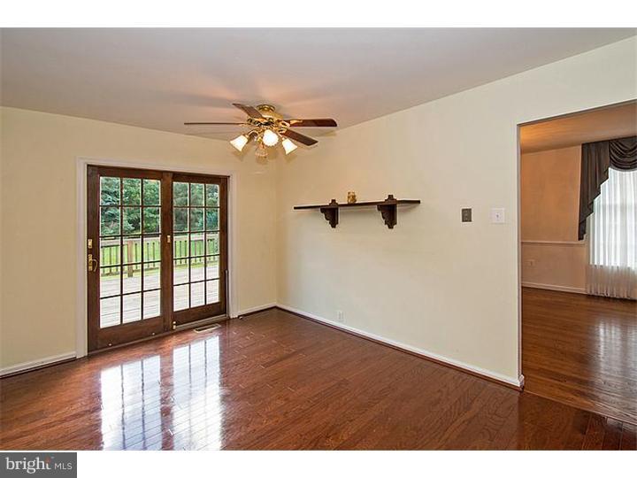 75 Heather Road Southampton, PA 18966 - Photo 4 of 25 Kitchen