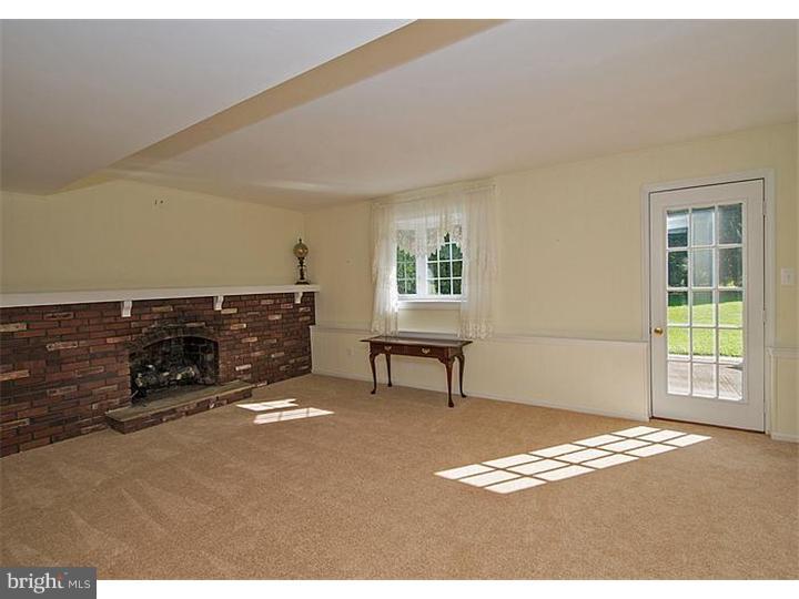 75 Heather Road Southampton, PA 18966 - Photo 7 of 25 Family Room