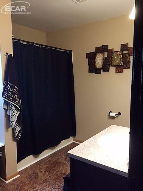 4051 Baldwin Road Grand Blanc, MI 48439 - Photo 16 of 25 21302508-15.JPG