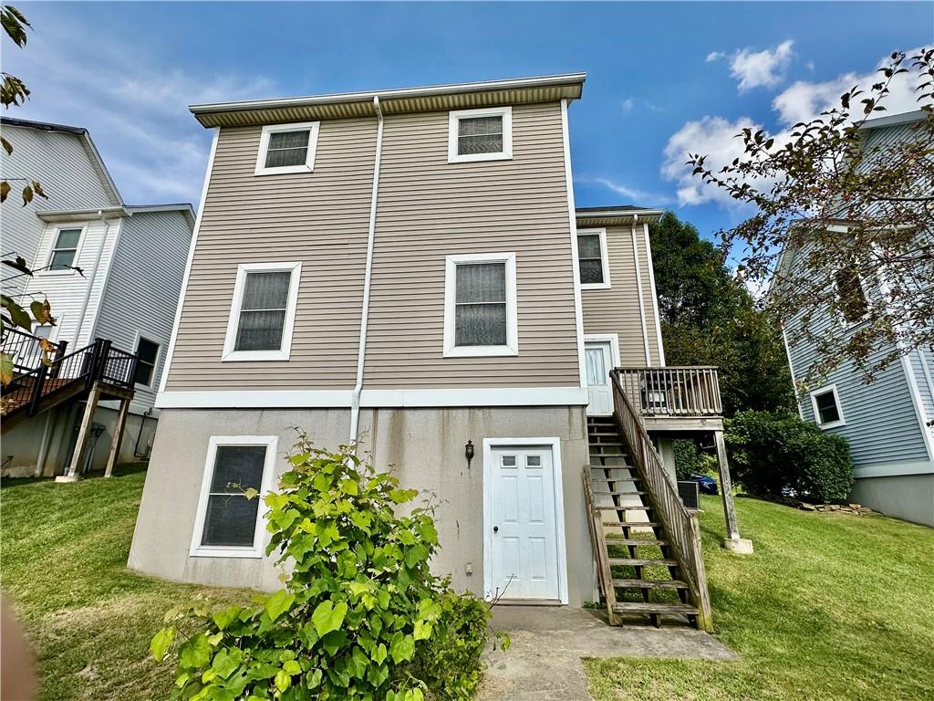 104 Fruit Avenue Farrell, PA 16121 - Photo 3 of 22