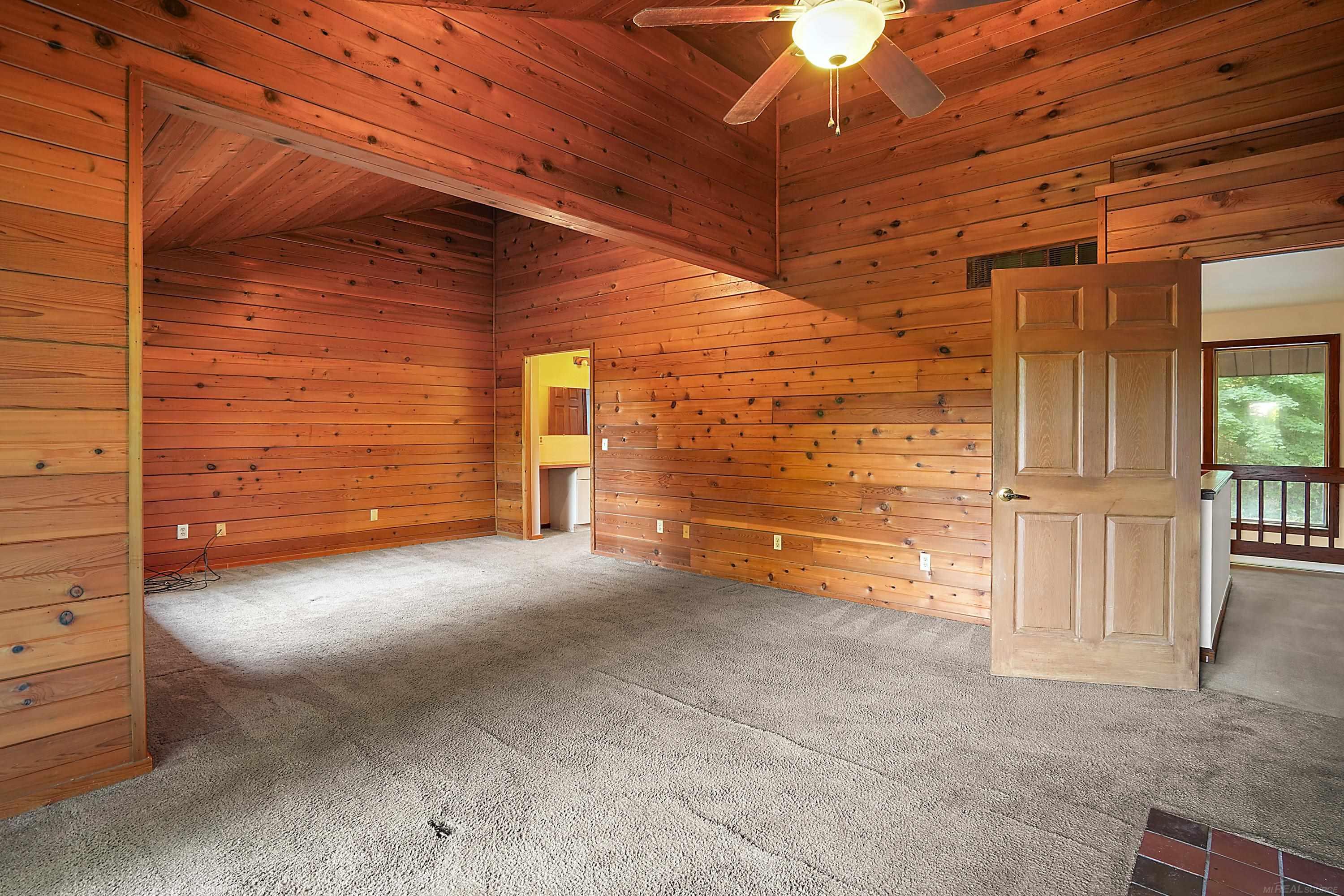 11535 Longden Pinckney, MI 48169 - Photo 15 of 75 50214482-c9298e3f-c956-428d-b22a-ed5321507139.JPG