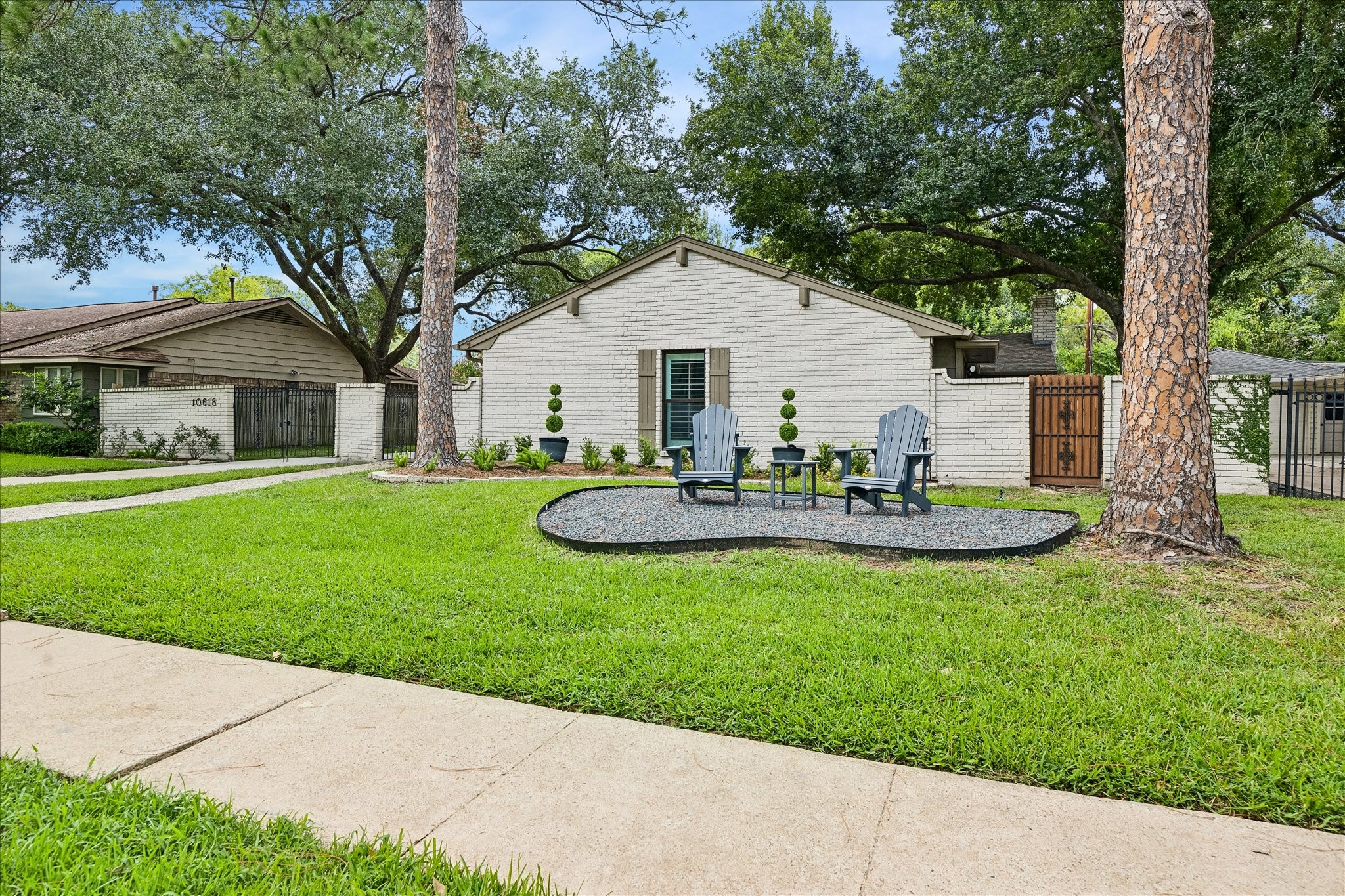 10618 Cranbrook Road Houston, TX 77042 - Photo 3 of 29